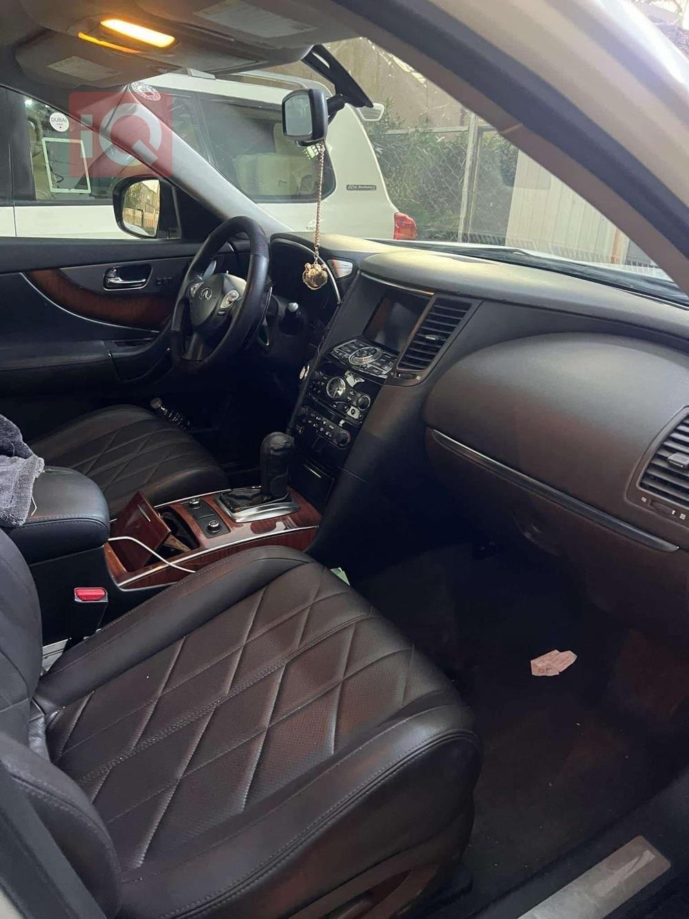 ئینفینیتی FX